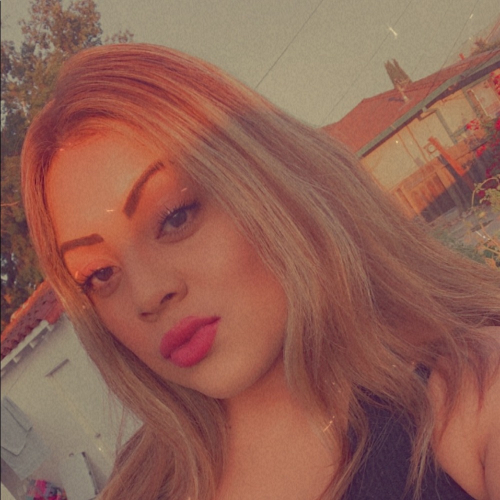 Meet your Posher, Fernanda